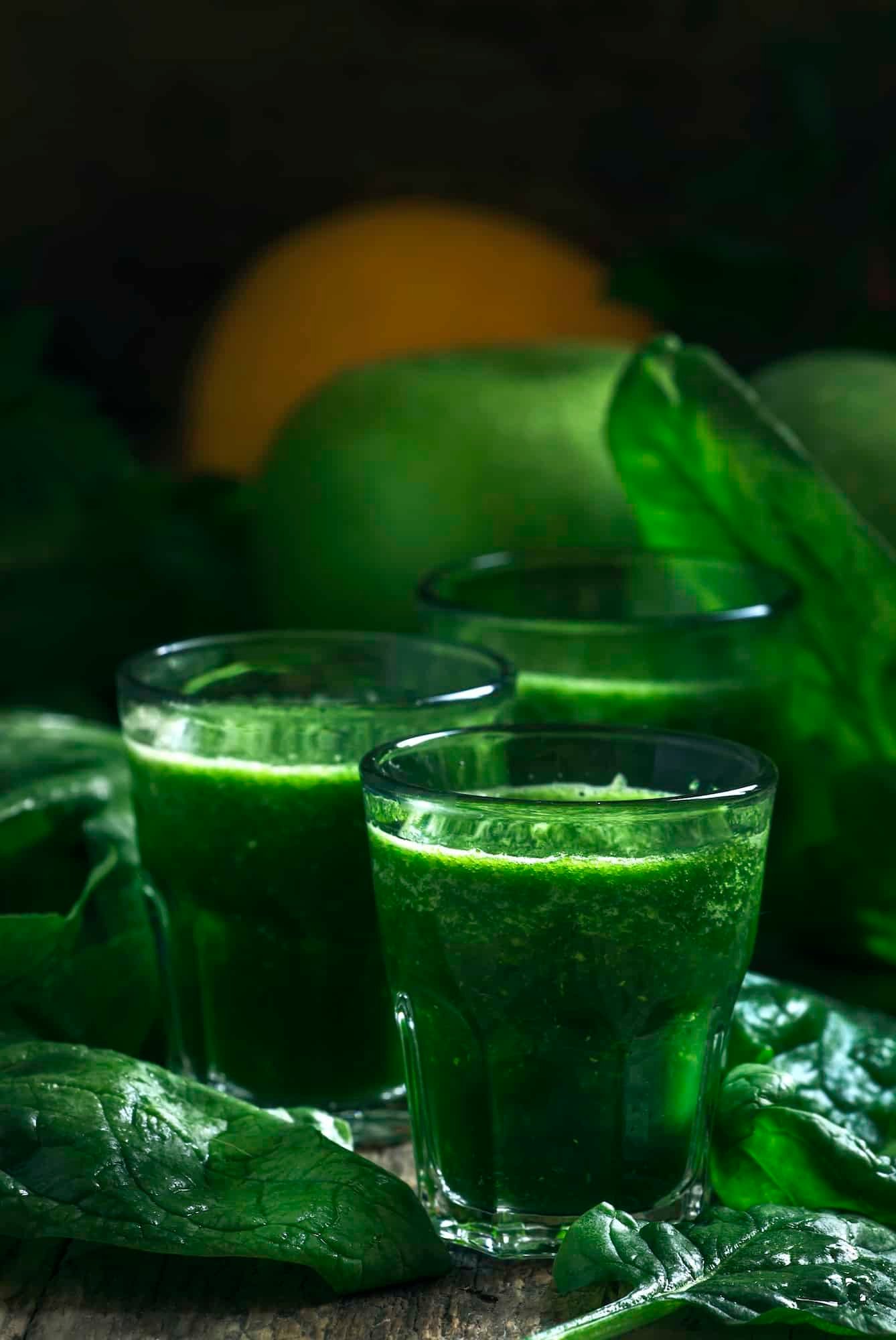 Green spinach detox smoothies